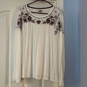 Knox rose soft white with embroidery blouse